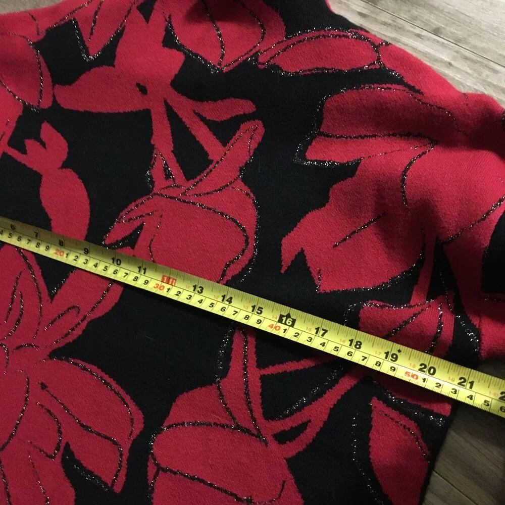 Tahari Red & Black Floral Rayon Blend Mockneck Sweater Medium - Picture 7 of 13